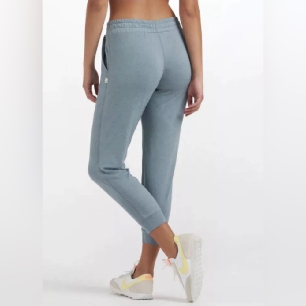 NWT Vuori Performance Jogger Light Cloud Heather Reg - Picture 2 of 4